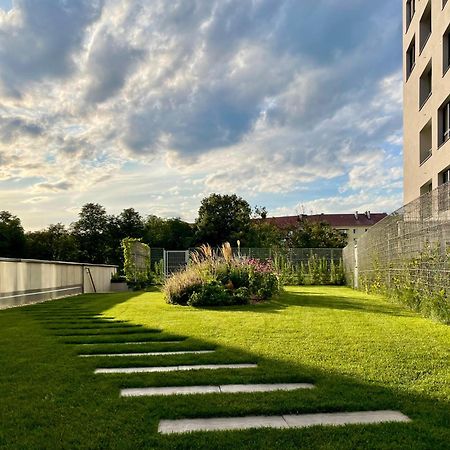 Central Stay Bratislava Dış mekan fotoğraf