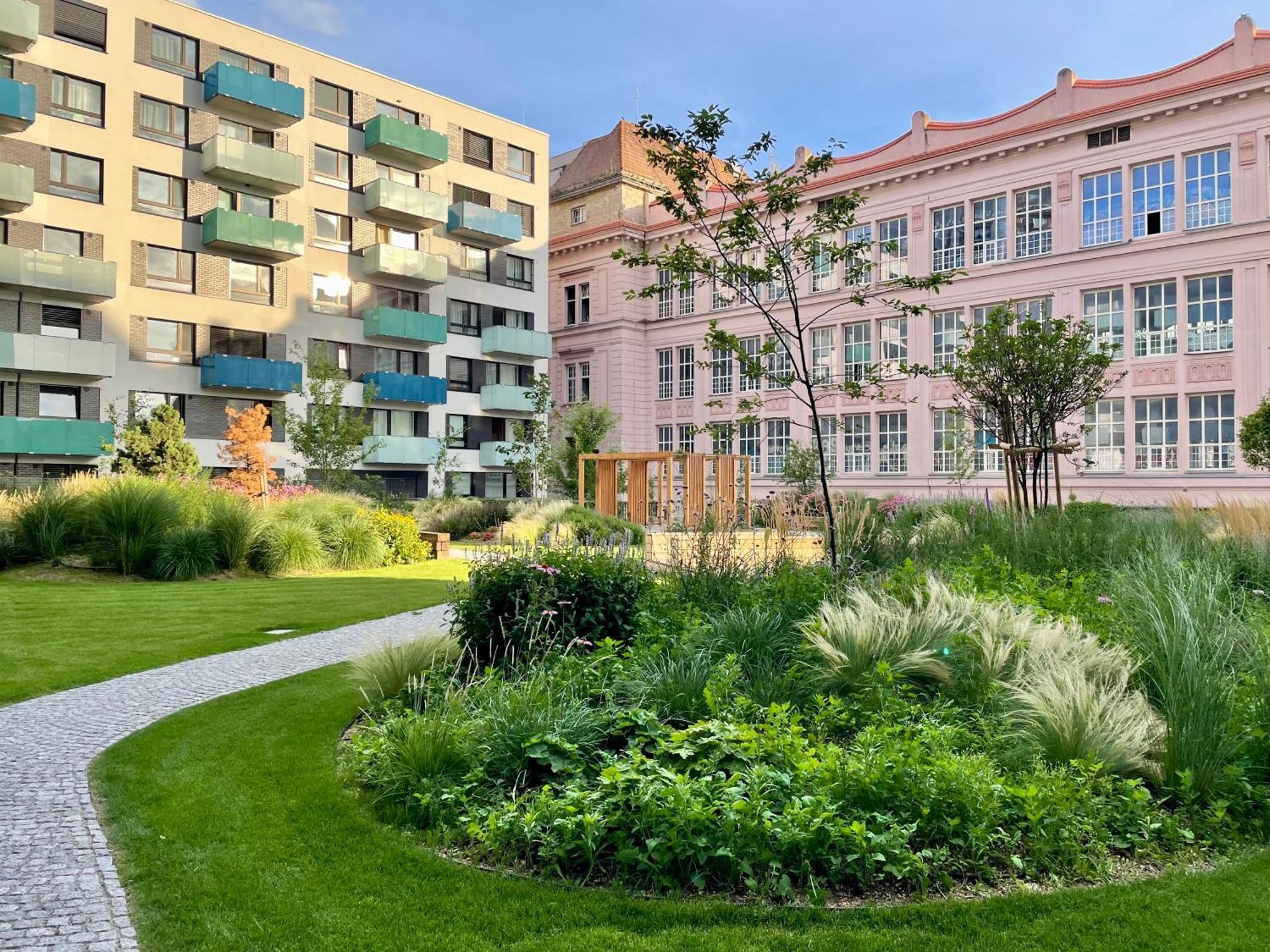 Central Stay Bratislava Dış mekan fotoğraf